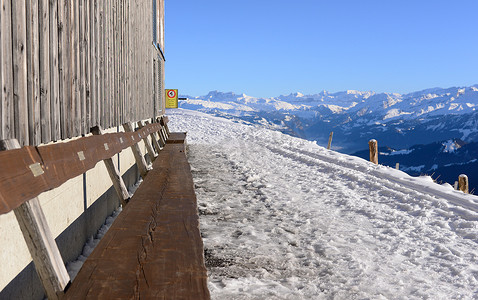 冬天从瑞吉库尔姆 (Rigi Kulm) 看木凳