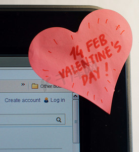 PC 屏幕上的 Love note 贴纸