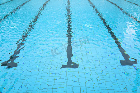 线条分割摄影照片_游泳池