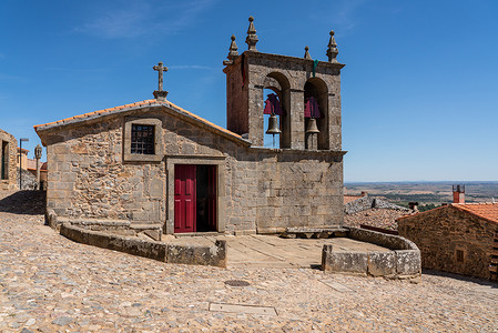 葡萄牙教堂摄影照片_罗德里戈堡罗卡马多圣母古教堂