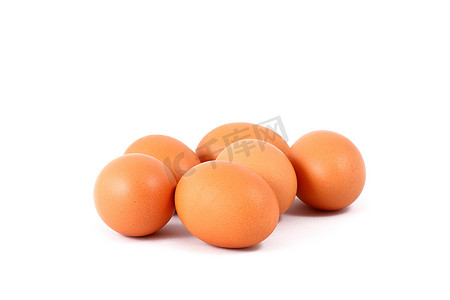 鸡蛋加工摄影照片_孤立在白色背景上的六个鸡蛋