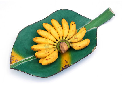 香蕉叶上的新鲜美味香蕉。