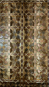 2020马赛克摄影照片_西班牙托莱多 — 9月24日 — 2020年：中世纪古城托莱多大教堂天花板的室内设计