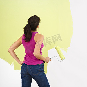 女人画墙。