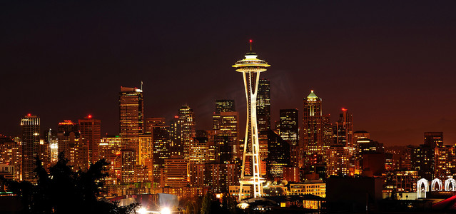发光城市摄影照片_闪闪发光的西雅图天际线