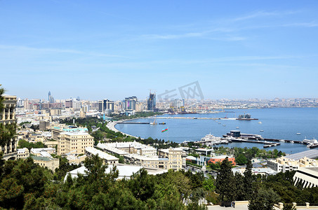 巴库.阿塞拜疆.全景.在首都的沿海海湾的视图