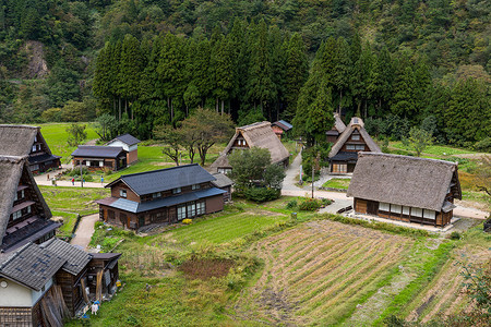 传统的日本老村