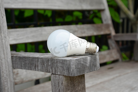 LED灯泡-新能源技术