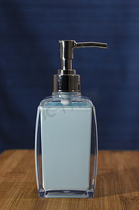 蓝色液体皂液器