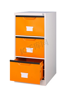 亮橙色的三个抽屉柜在白色上隔离