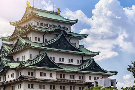 有绿色屋顶的著名日本城堡。日本名古屋城堡，日本名古屋城堡。