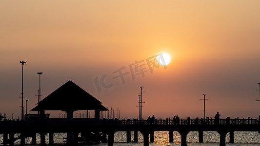 Bangsan Chonburi 泰国码头和日落。