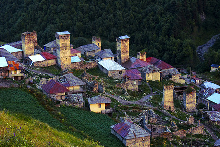对外招工摄影照片_格鲁吉亚的 Svaneti 塔，古老的历史塔。