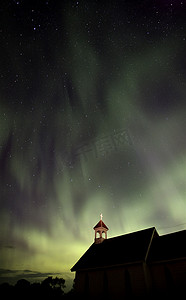 夜教堂北极光