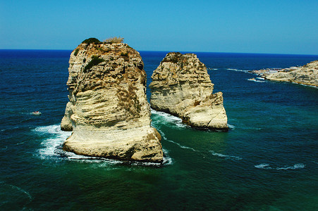 鸽子大海摄影照片_鸽子岩，黎巴嫩贝鲁特