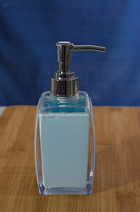 蓝色液体皂液器