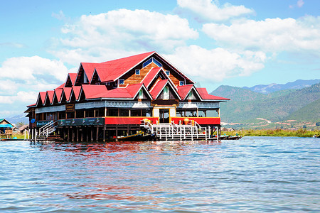 竹竿摄影照片_缅甸茵莱湖竹竿上的房子（缅甸）