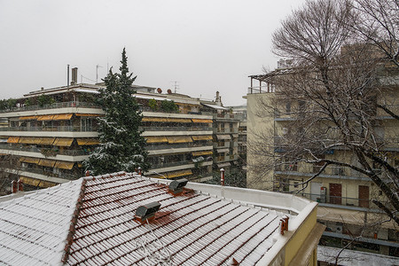 希腊塞萨洛尼基市中心下大雪。