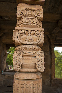 Piller Qutub 尖塔的特写镜头，世界遗产，世界上最高的砖尖塔，印度新德里