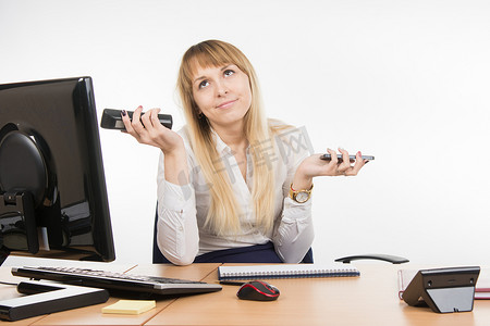秘书不知道如何接听电话 - 在您的桌面或手机上