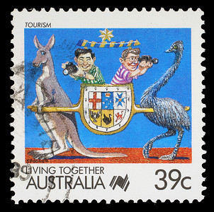 在澳大利亚打印的邮票显示游人、袋鼠和鸸