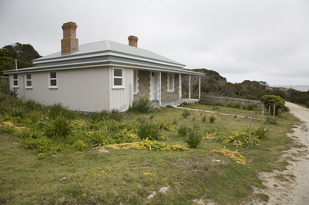 典型的澳大利亚风化海滨别墅