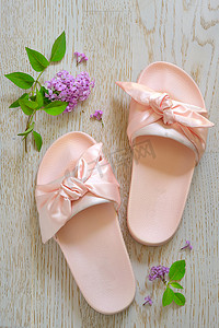 玫粉色女拖鞋
