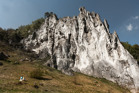 在德国巴伐利亚康施泰因攀岩