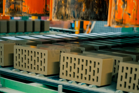 制陶摄影照片_制砖、空心陶瓷砖厂。