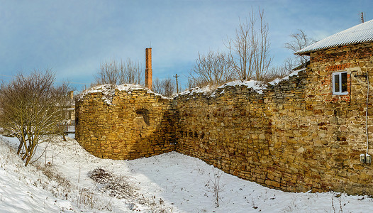 乌克兰 Mykulyntsi 村的古堡