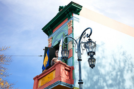 Ar 布宜诺斯艾利斯 La Boca 街区的彩色建筑