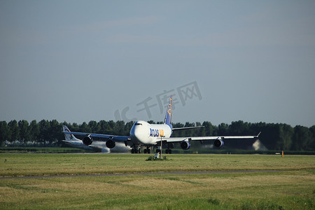 47摄影照片_荷兰阿姆斯特丹-2016 年 8 月 18 日：N496MC 阿特拉斯航空波音 747-47UF