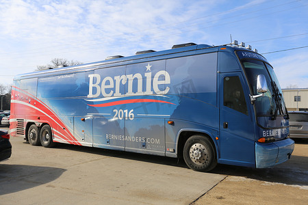 爱荷华州 - 美国 - BERNIE SANDERS - CORNEL WEST - 选举 - 政治