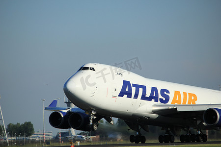 47摄影照片_荷兰阿姆斯特丹-2016 年 8 月 18 日：N496MC 阿特拉斯航空波音 747-47UF