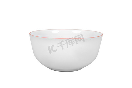 白色背景上的白色陶瓷碗