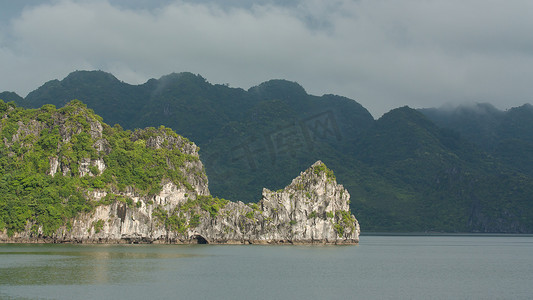 越南下龙湾的石灰岩