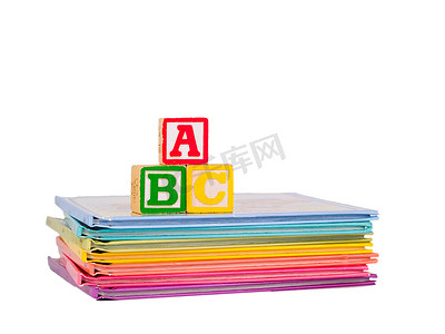儿童读物上的 ABC 积木
