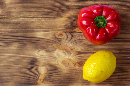 明信片的蔬菜背景用红辣椒和黄色 lem