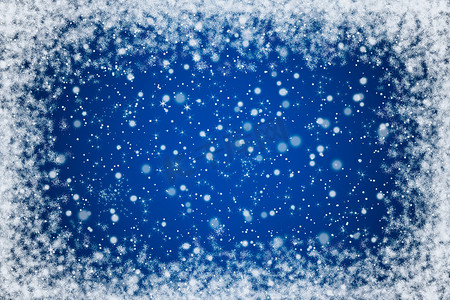 漂亮的蓝色夜空与星星和雪背景
