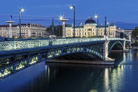 里昂著名的桥梁和大学