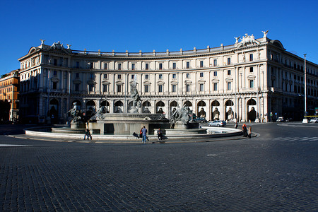 共和广场，白天全景的罗马