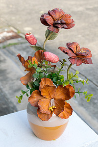 花瓶塑料花