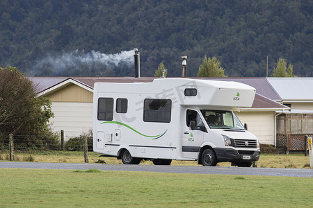 福克斯冰川新西兰-9 月 4 日： 露营车停车路