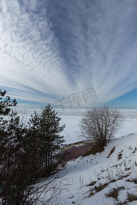 冬季雪海海岸波罗的海拉脱维亚 Saulkrasti