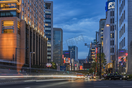 日本酒店摄影照片_日比谷街十字路口夜景