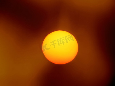 太阳辐射摄影照片_太阳辐射