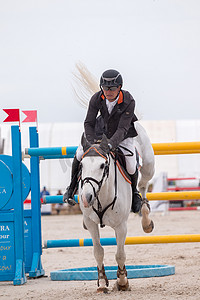 维拉摩拉，葡萄牙-2016 年 4 月 3 日：马障碍跳跃比赛