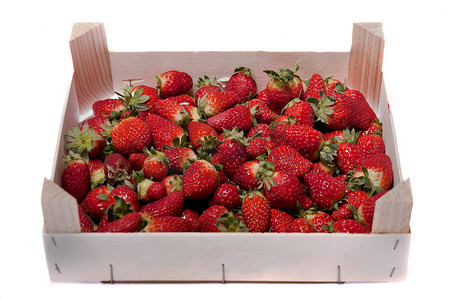 一盒草莓摄影照片_一盒草莓