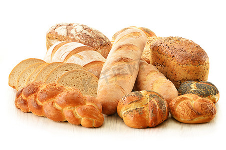 与面包和面包卷隔离在白色的组合物