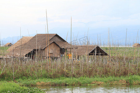 茵莱湖是位于缅甸掸邦山区的一个淡水湖
